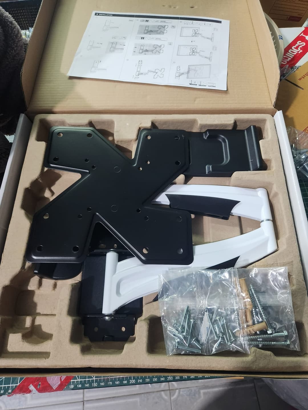 ขาแขวนทีวี PRISMA ขนาด 19-42นิ้ว PMW-1942MS (2 พับ ยาวกว่า 1 พับ)